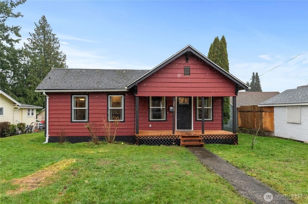 Photo of 2013 8th Street, Bremerton, WA 98337 (MLS # 2460016)