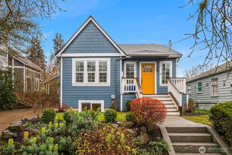 Photo of 4714 34th Avenue NE, Seattle, WA 98105 (MLS # 2491708)