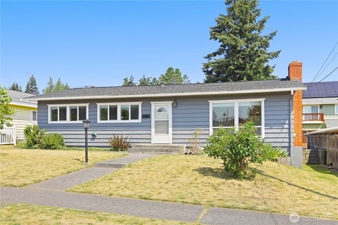 Photo of 1308 16th Street, Anacortes, WA 98221 (MLS # 2554566)