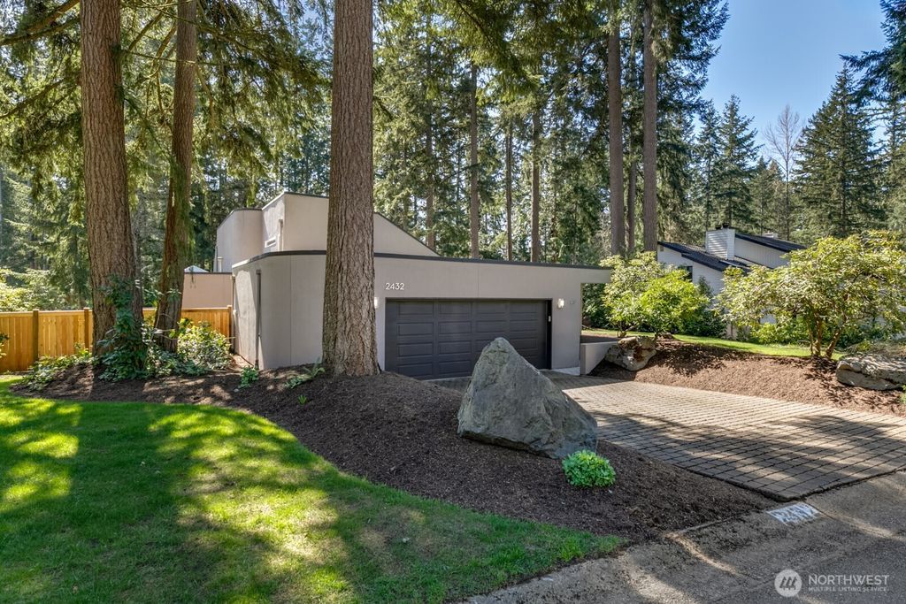 Photo of 2432 145th Place SE, Mill Creek, WA 98012 (MLS # 2491945)