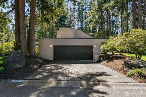 Photo of 2432 145th Place SE, Mill Creek, WA 98012 (MLS # 2491945)