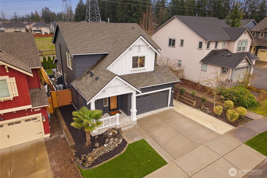 Photo of 5618 Bennett Avenue SE, Auburn, WA 98092 (MLS # 2487271)