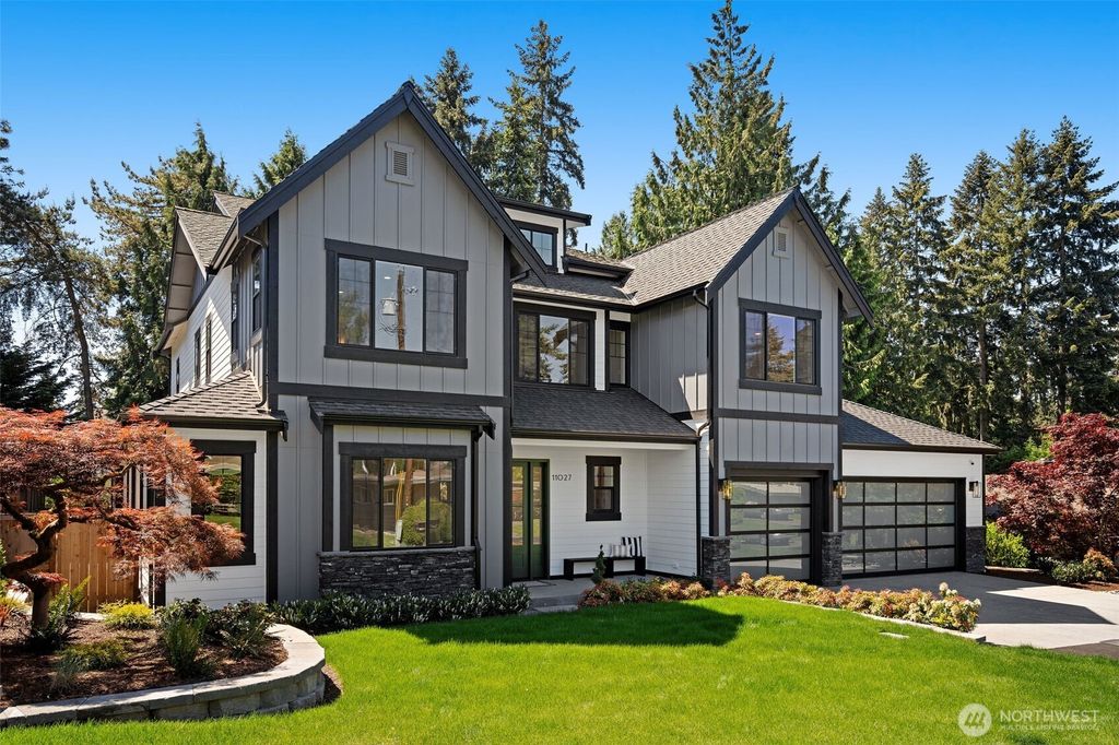 Photo of 11027 SE 30th Place, Bellevue, WA 98004 (MLS # 2522796)