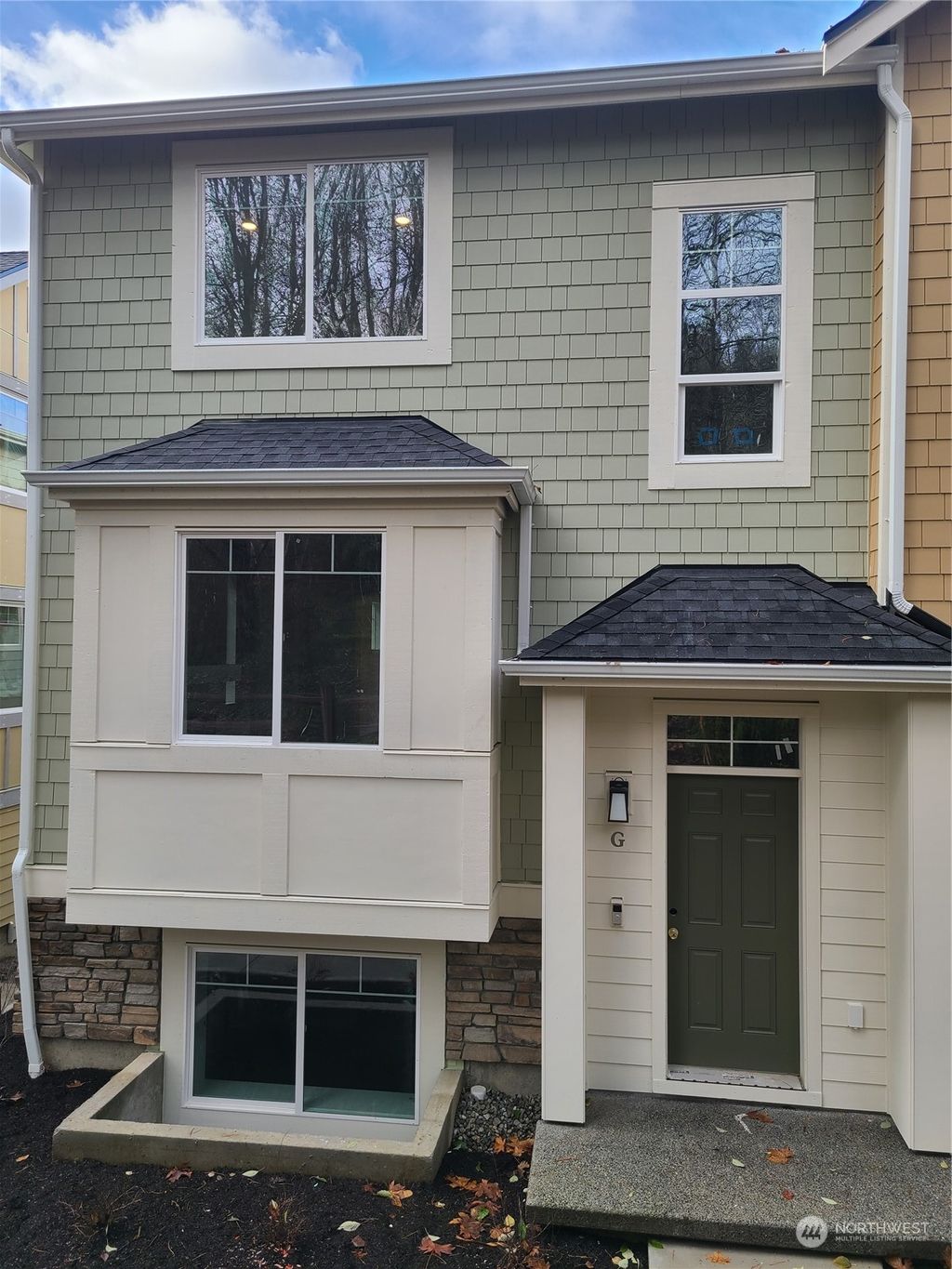 Photo of 19420 121st Place NE #G, Bothell, WA 98011 (MLS # 2188266)