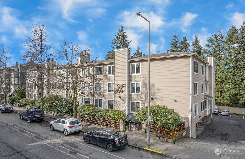 Photo of 12027 15th Avenue NE #304, Seattle, WA 98125 (MLS # 2040273)