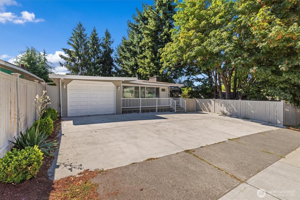 Photo of 7929 Delridge Way SW, Seattle, WA 98106 (MLS # 2410407)