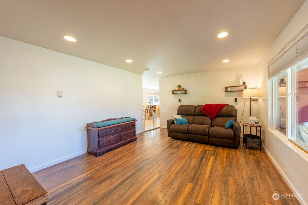 Photo of 20021 35th Avenue W, Lynnwood, WA 98036 (MLS # 2134354)