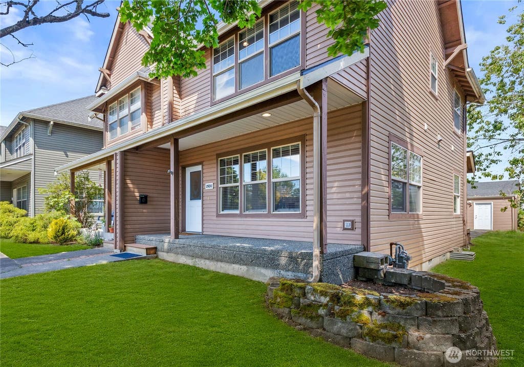 Photo of 2924 Nevada Street, Bellingham, WA 98226 (MLS # 2521907)