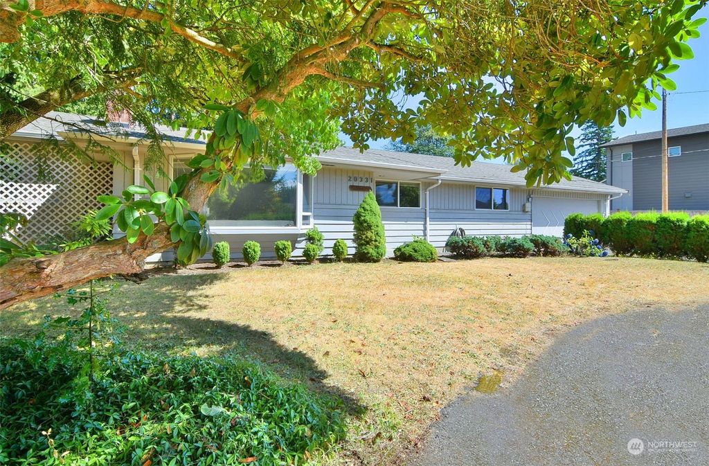 Photo of 20331 Crawford Road, Lynnwood, WA 98036 (MLS # 2146572)