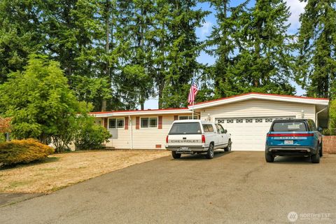 Photo of 458 SW 127th Street, Burien, WA 98146 (MLS # 2421694)