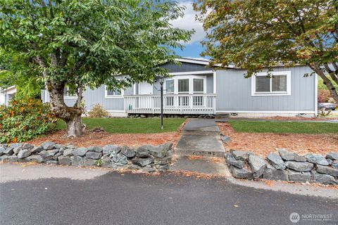 Photo of 18903 99th Avenue Ct E, Puyallup, WA 98375 (MLS # 2439278)