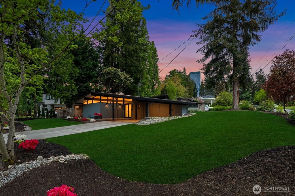 Photo of 10830 SE 2nd Street, Bellevue, WA 98004 (MLS # 2370982)