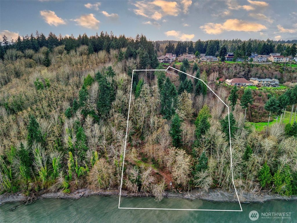 Photo of 2401 NE Solar View Court, Keyport, WA 98345 (MLS # 2495988)