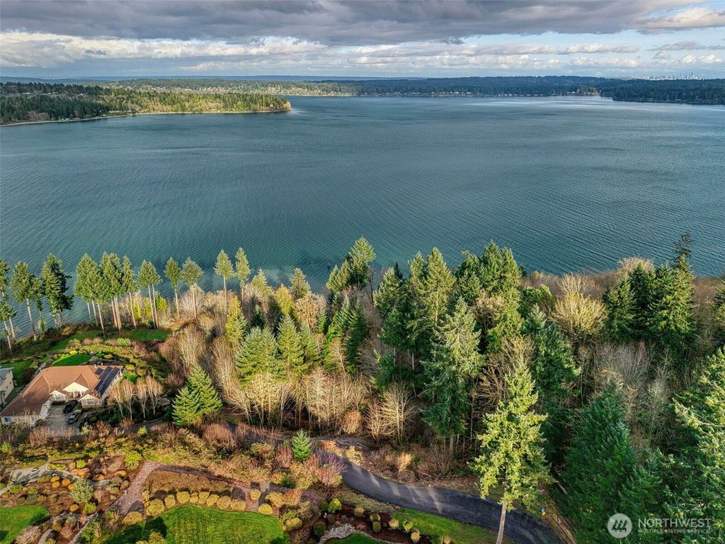 Photo of 2401 NE Solar View Court, Keyport, WA 98345 (MLS # 2495988)