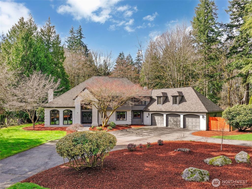 Photo of 14407 172nd Avenue NE, Redmond, WA 98052 (MLS # 2329386)