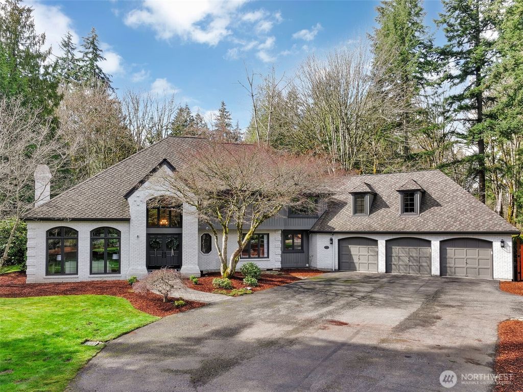Photo of 14407 172nd Avenue NE, Redmond, WA 98052 (MLS # 2329386)