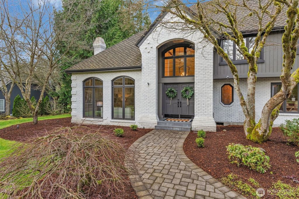Photo of 14407 172nd Avenue NE, Redmond, WA 98052 (MLS # 2329386)