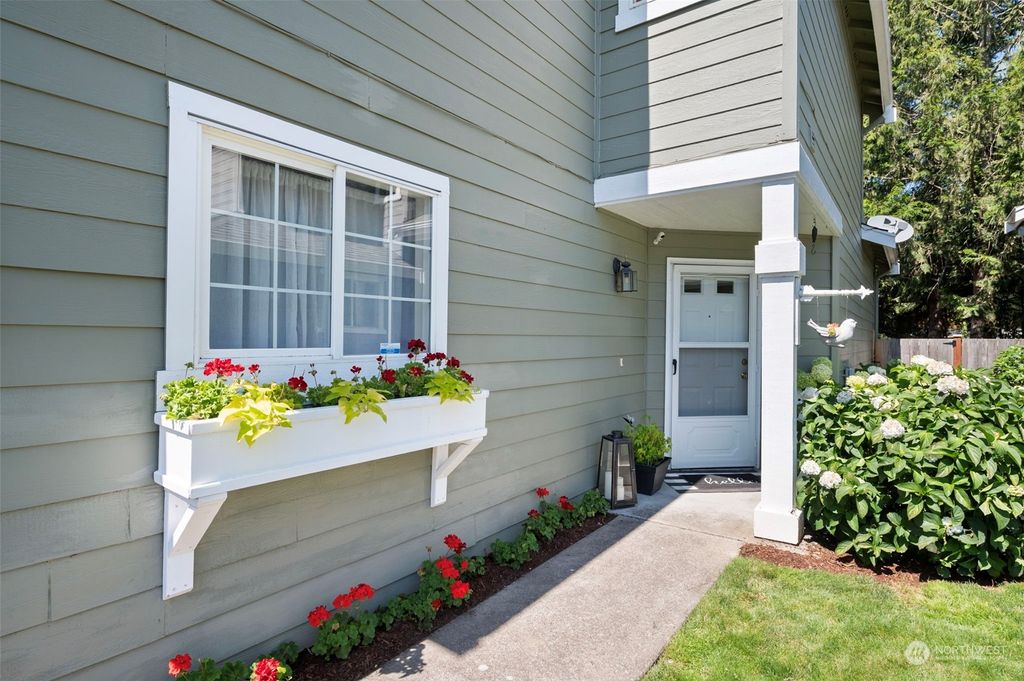 Photo of 22762 SE 242nd Street, Maple Valley, WA 98038 (MLS # 2146017)