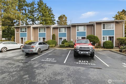 Photo of 25406 106th Avenue SE, Kent, WA 98030 (MLS # 2482184)