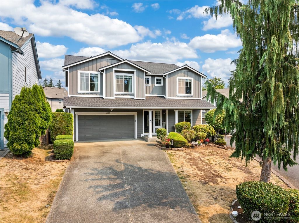Photo of 16702 SE 262nd Place, Covington, WA 98042 (MLS # 2421101)