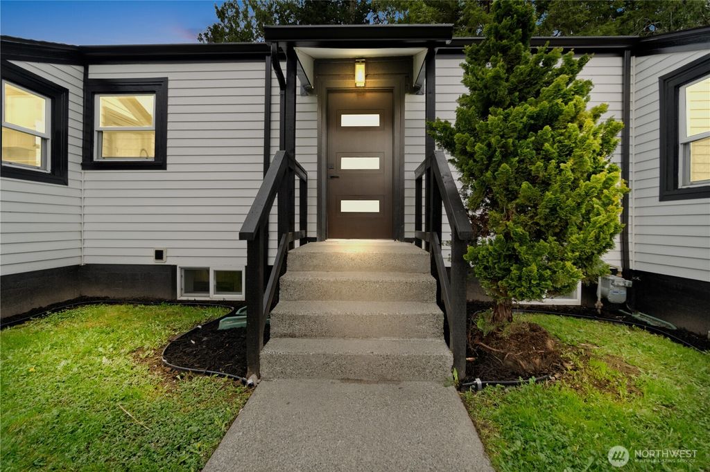 Photo of 501 3rd Street, Sultan, WA 98294 (MLS # 2508074)