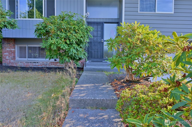 1012 E Laurel Street