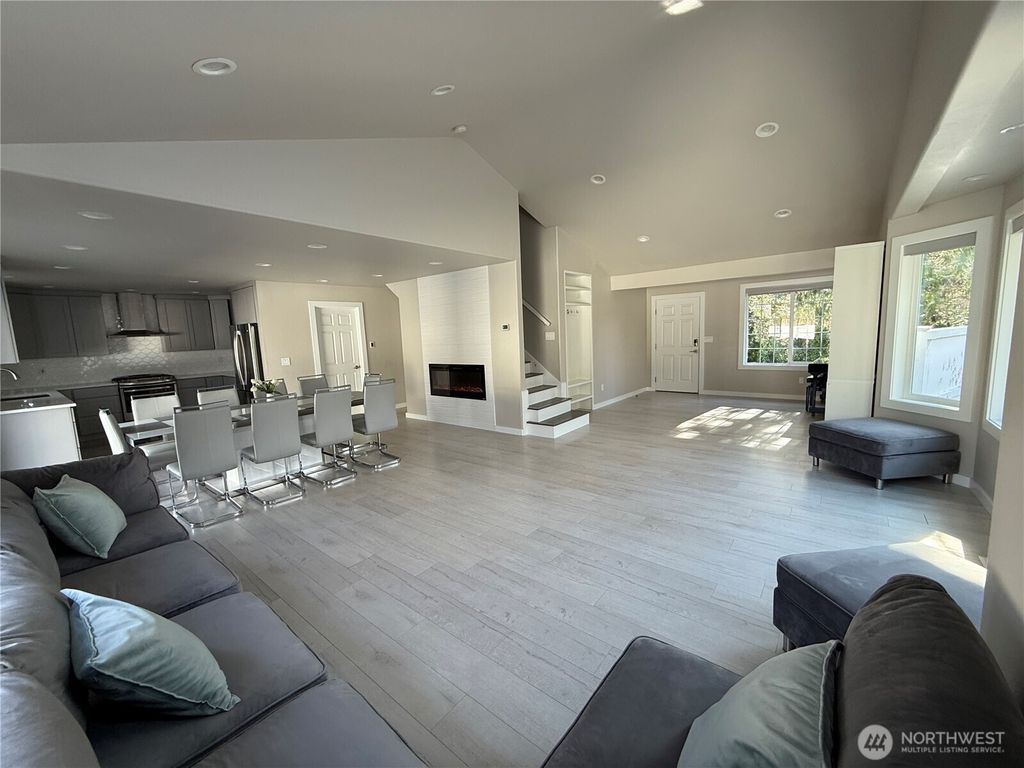 Photo of 10019 2nd Street SE, Lake Stevens, WA 98258 (MLS # 2477344)