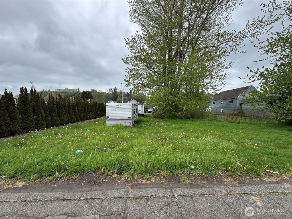 Photo of 2210 Simpson Avenue, Aberdeen, WA 98520 (MLS # 2512165)