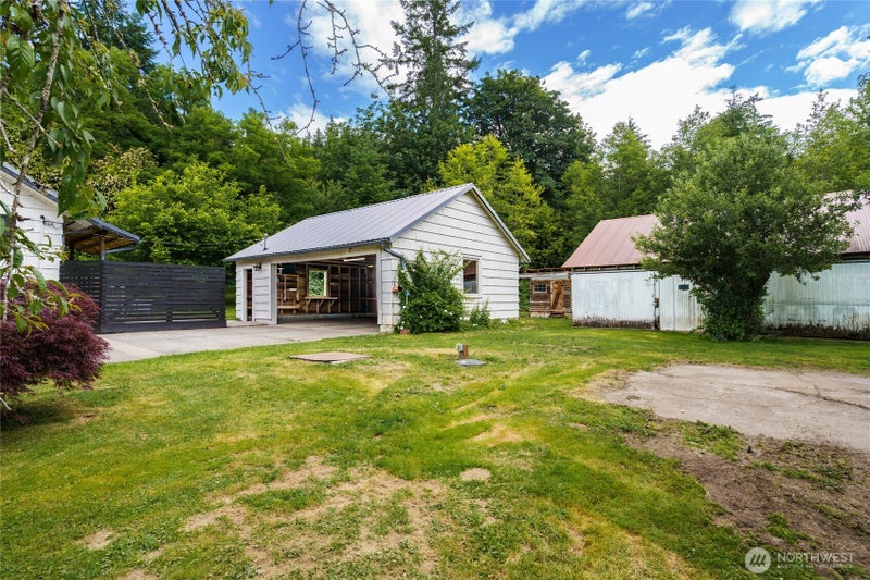 48242 Moen Road