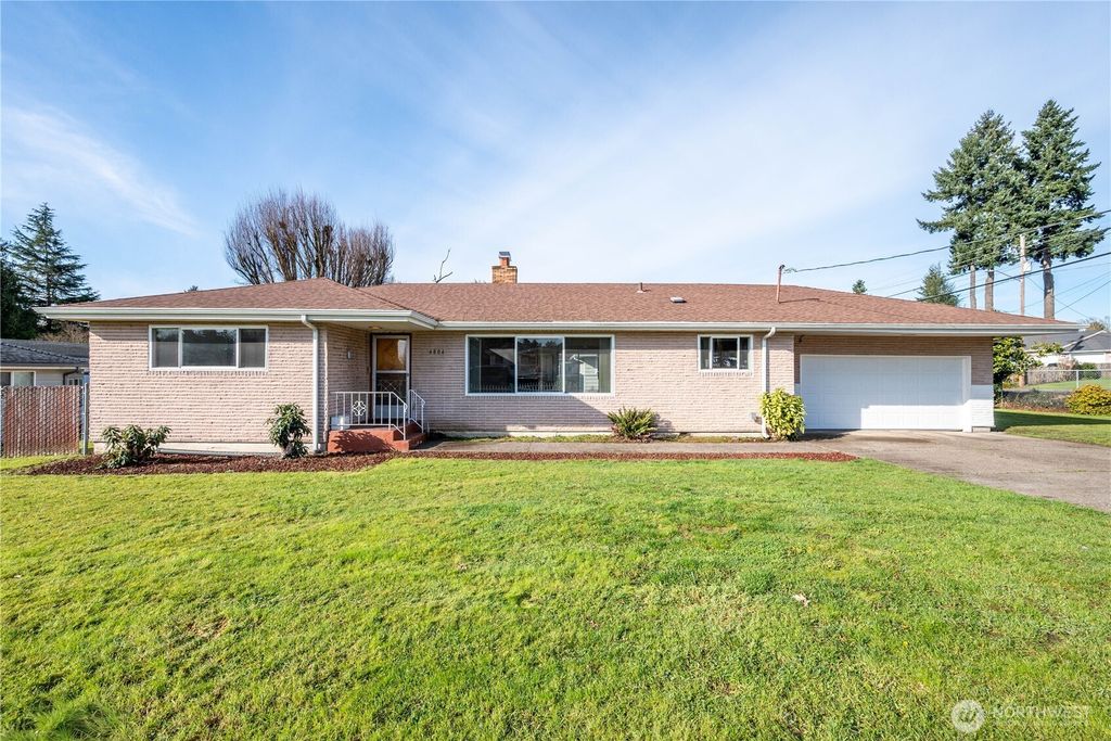 Photo of 4804 NE St. James Road, Vancouver, WA 98663 (MLS # 2478559)