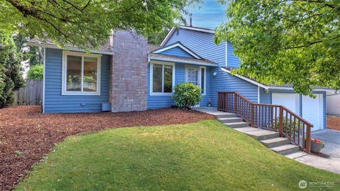 Photo of 17333 160th Avenue SE, Renton, WA 98058 (MLS # 2537957)