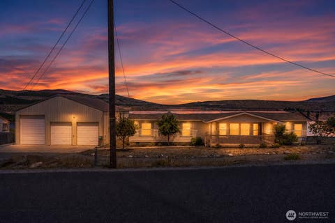 Photo of 2251 Columbia Boulevard, Bridgeport, WA 98813 (MLS # 2553341)