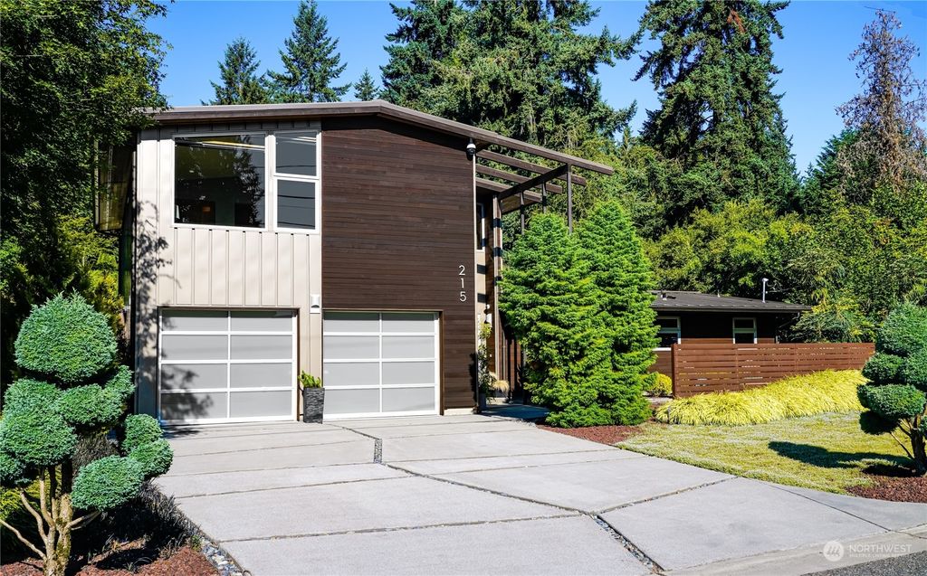 Photo of 215 109th Avenue SE, Bellevue, WA 98004 (MLS # 2142504)