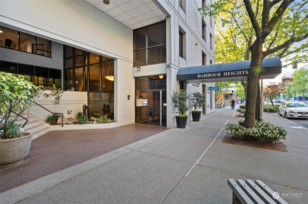 Photo of 2621 2nd Avenue #402, Seattle, WA 98121 (MLS # 2218033)