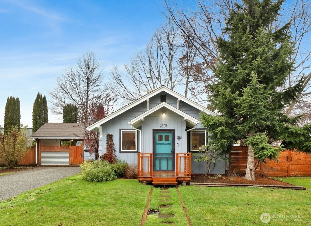 Photo of 1801 S 6th Street, Mount Vernon, WA 98273 (MLS # 2458156)