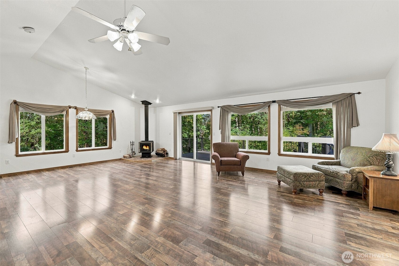 2012 Lorraine Drive SE