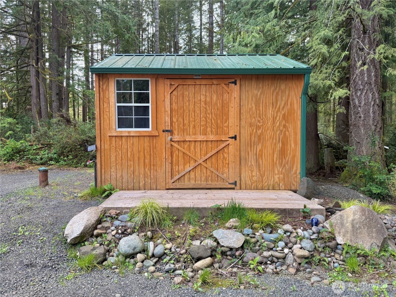 151 E Horine Way
