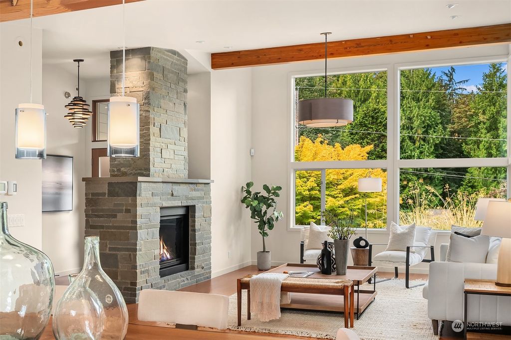 Photo of 3220 103rd Place NE, Bellevue, WA 98004 (MLS # 2295745)