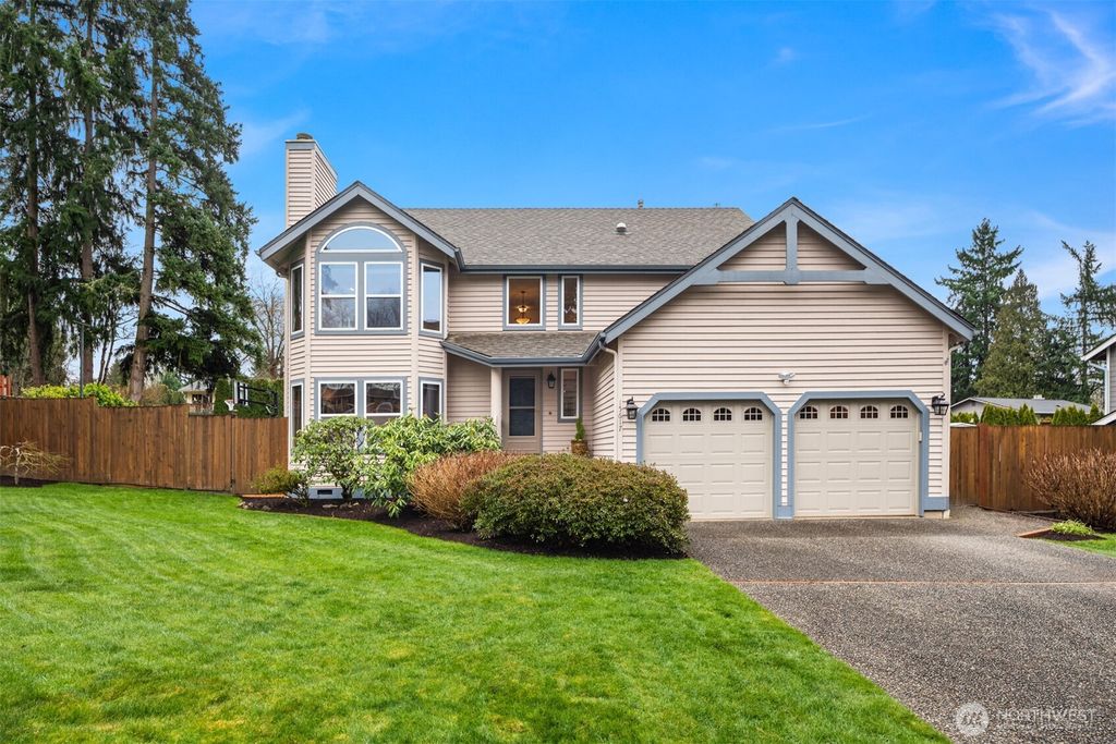 Photo of 15617 NE 113th Court, Redmond, WA 98052 (MLS # 2481233)