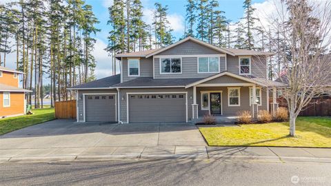Photo of 2722 SW Fairway Point Drive, Oak Harbor, WA 98277 (MLS # 2482792)