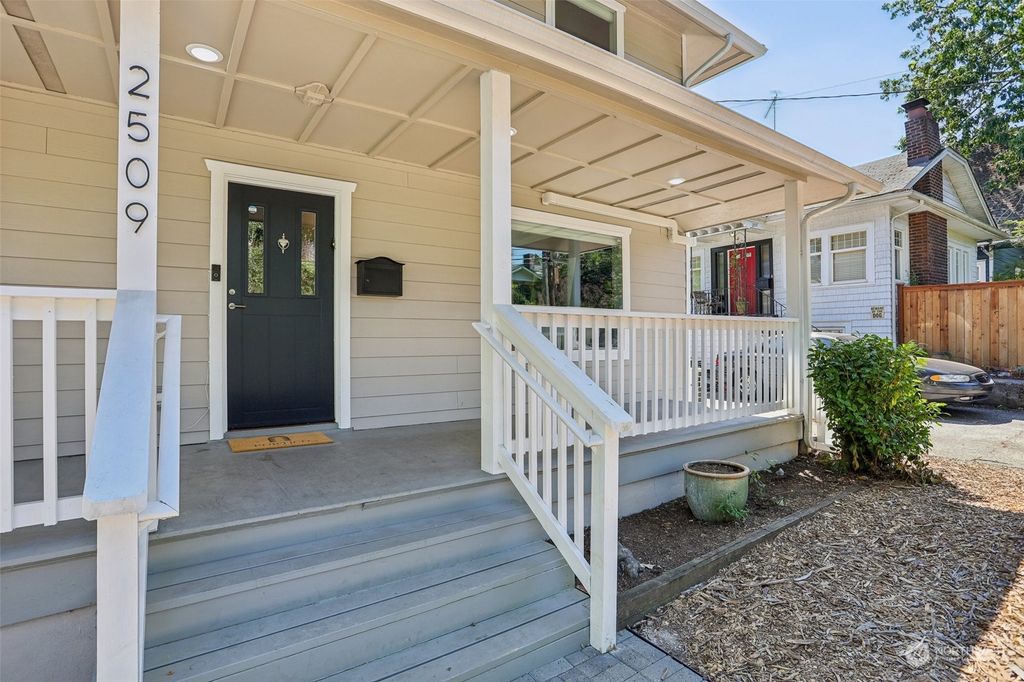 Photo of 2509 N 40th Street, Seattle, WA 98103 (MLS # 2261667)