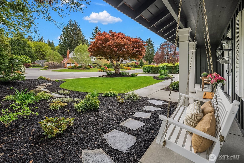 Photo of 3819 204th Avenue NE, Sammamish, WA 98074 (MLS # 2573255)