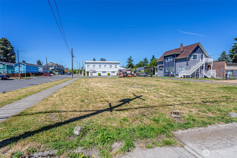 2151 -2155 Martin Luther King Jr Way S