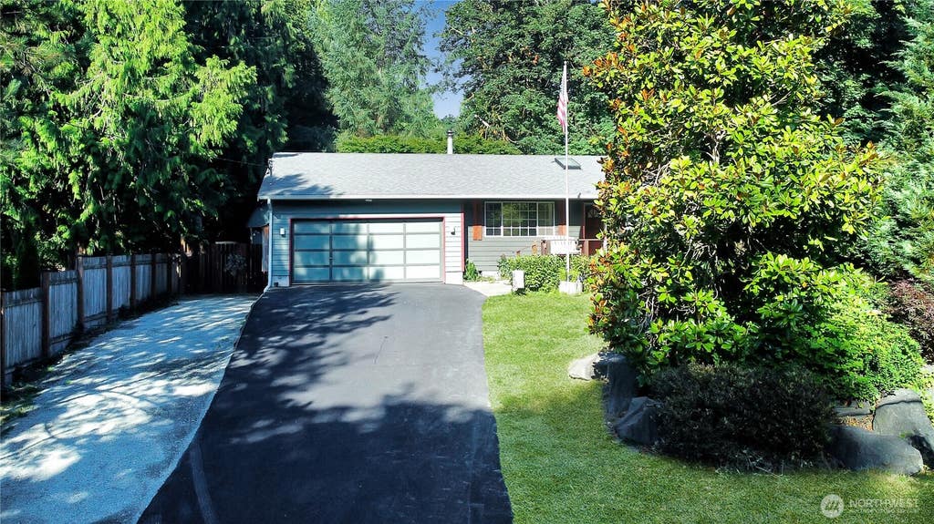 Photo of 2109 Mark Street NE, Olympia, WA 98516 (MLS # 2561383)