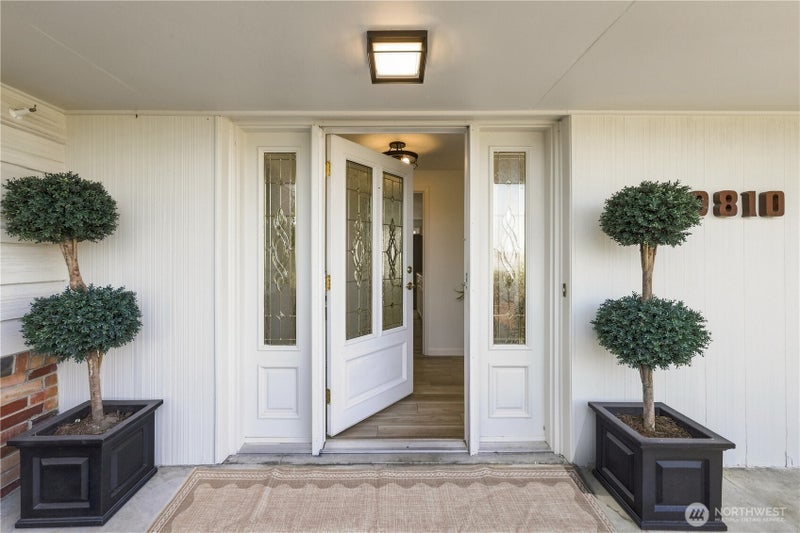 9810 Vineyard Crest