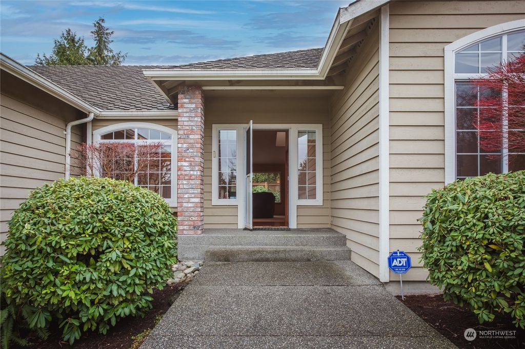 Photo of 6924 150th Place SE, Snohomish, WA 98296 (MLS # 2197213)