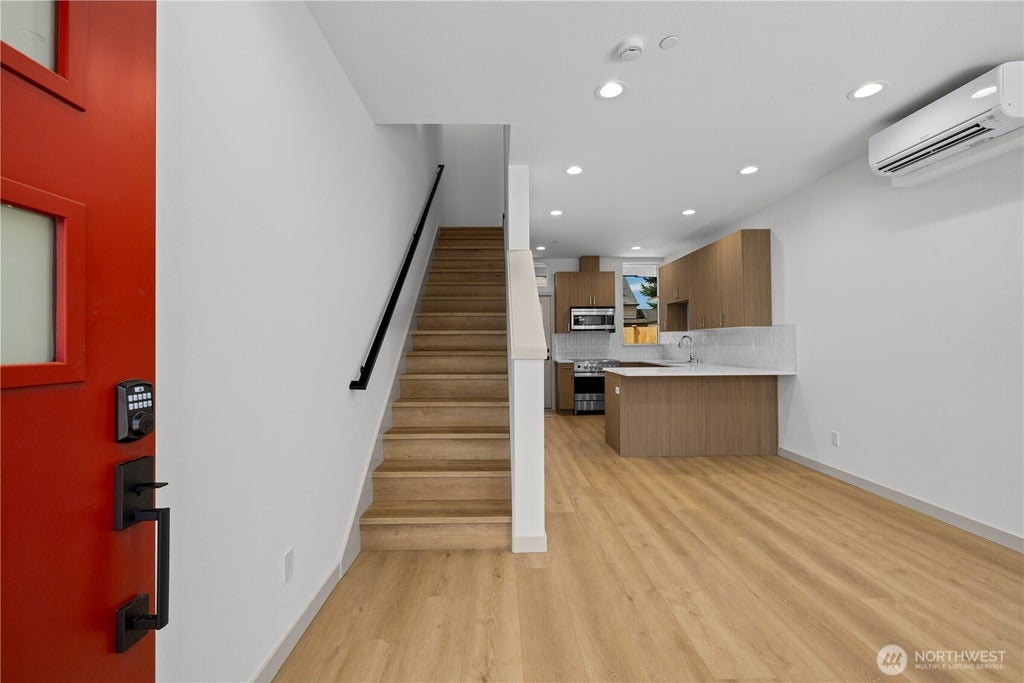 Photo of 7009 9th Avenue NE, Seattle, WA 98115 (MLS # 2557864)