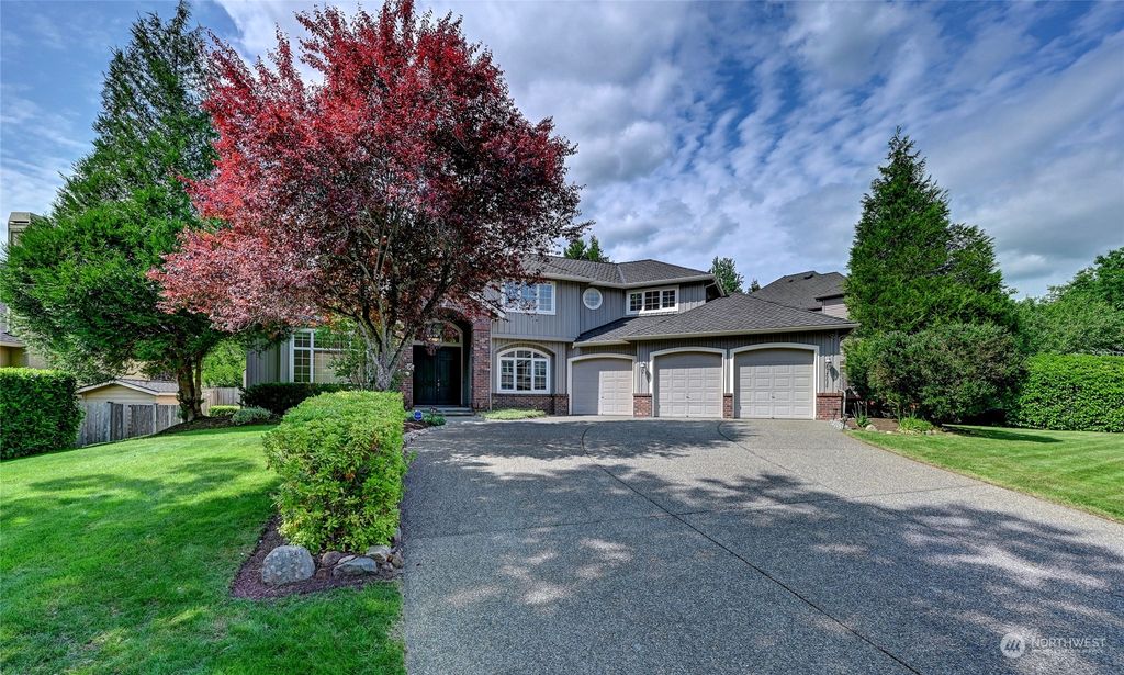 Photo of 26634 SE 18th Street, Sammamish, WA 98075 (MLS # 2071040)
