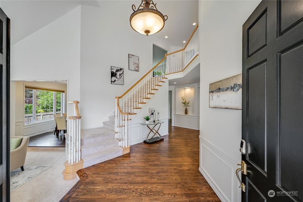 Photo of 26634 SE 18th Street, Sammamish, WA 98075 (MLS # 2071040)