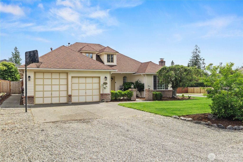 Photo of 21703 SE 255th Place, Maple Valley, WA 98038 (MLS # 2398431)